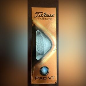 Titleist Pro V1 3 Golf Balls Sleeve White